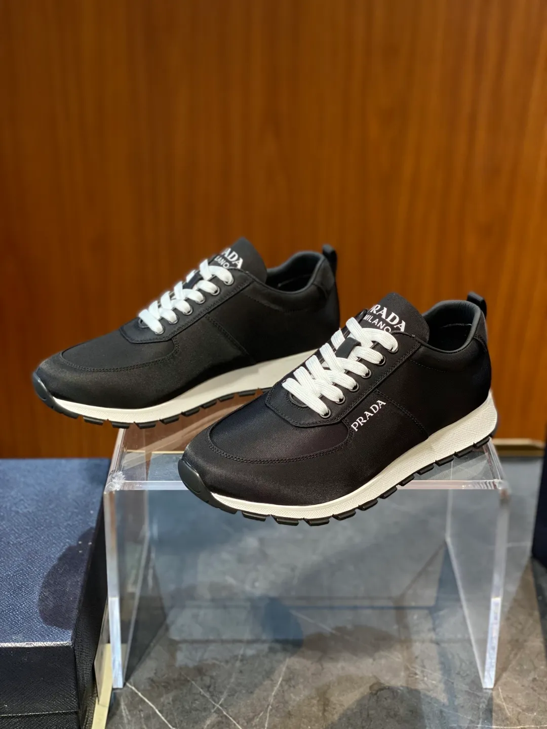 💰660 PRAD*Prax 01 Regenerated Nylon Sneakers ♞size; 39~46 Form and function merge into one, sports inspiration and exquisite craftsmanship quietly meet: Prada men’s sneaker series features unique and clever designs, including Prada Downtown, Cloudbust Thunder 57 #Prada Collision Cross.
